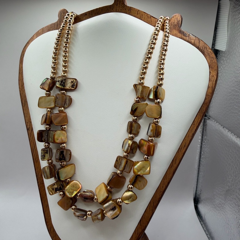 Elegant Brown and Gold Necklace - Picture 4 of 5